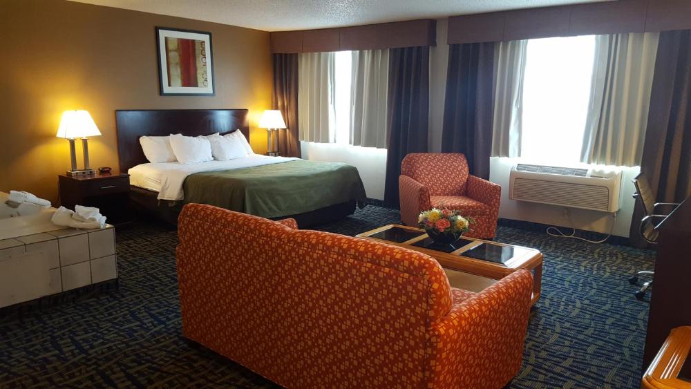 King Room - Non-Smoking interior